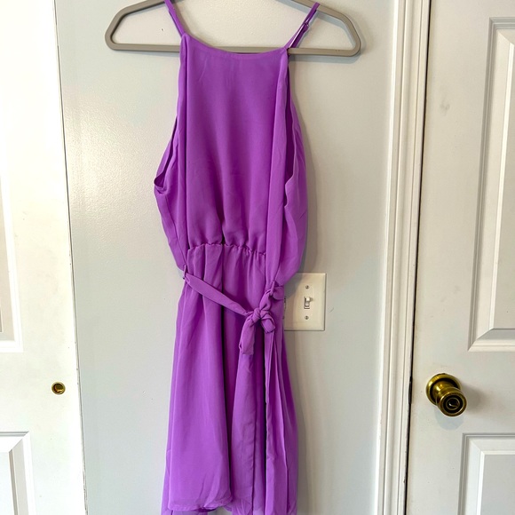 Women’s dress - Picture 2 of 5